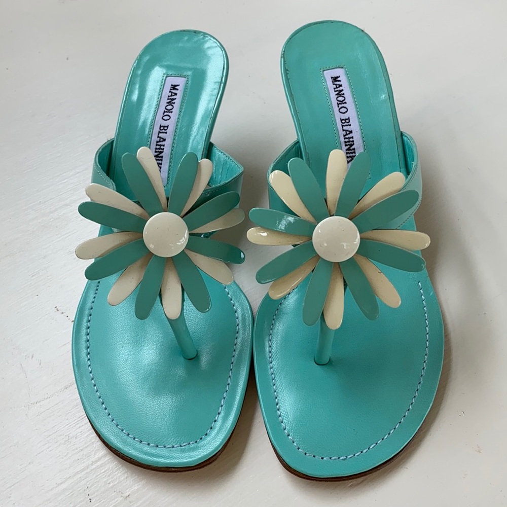 MANOLO BLAHNIK TURQUOISE KITTEN HEELS 35.5/5.5